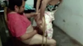 Empleada del hogar espera a su jefe sin ropa interior lista para desestresar al jefe que rica verga