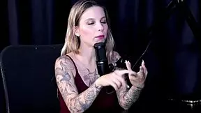 Tem um público misto à milf pegou um que brochou e já passou muita raiva por isso escolhe suas batalhas - just joana watch on sheer red