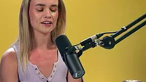 hot teen 18+ khloe kingsley solo play for playboy