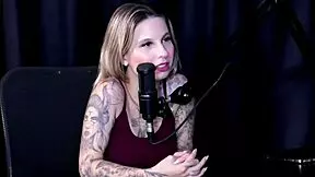 Tem um público misto à milf pegou um que brochou e já passou muita raiva por isso escolhe suas batalhas - just joana watch on sheer red