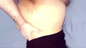 estilo perrito follando el jugoso coño de esta perra haciéndola eyacular varias veces - me saca toda la leche