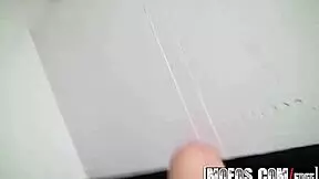 Yenna enjoys afternoon delight in public pickup with anal fun