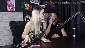 gosta de apanhar mas n�o gosta de bater foi capa da revista sexy acha que homens tem medo dela e pensou em desistir do reality - luciana picchi sheer red