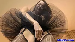 euro model bouncing on old man dong