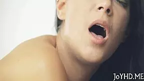 Teen Hottie Enjoys Deep Fuck