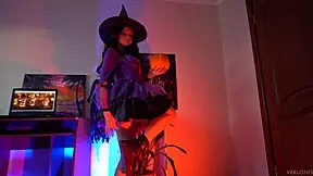 This slut witch wants to bounce her tight pussy on a big cock in the name of halloween - verlonis