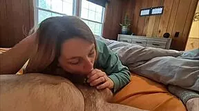 Watch this couples sextape ruined by the dog!