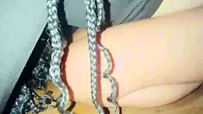 pareja real teniendo sexo chico lame el coño y las tetas de la chica antes del creampie