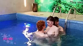 Branquinha Anal No Condom With Dotados!