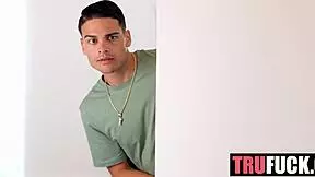 you want a peice of stepsis? leo valentino n molly little reddy