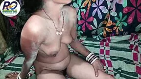 desi husband and wife have sex together they are fully naked and take cock in doggy style 😍