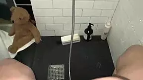 i'm arabian snowwhite, this elite saudi teen girl with perfect body, masturbatin' my tight pussy in the shower, feelin' so horny, amateur