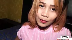 i'm an amateur thai teen blowin a big cock n givin tit job