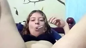 Rich Latina masturbates solo with palette 😍