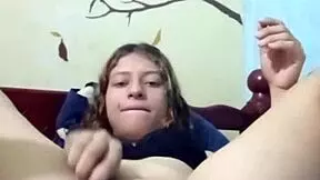 Rich Latina masturbates solo with palette 😍