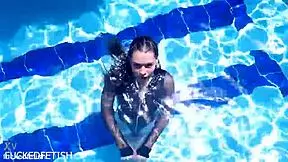 Latex Jessica Bunny Feels Sensual Underwater Submission in Pool Bath