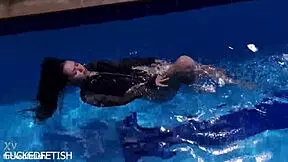 Latex Jessica Bunny Feels Sensual Underwater Submission in Pool Bath