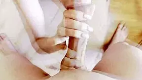 she wanted me to fix her closet and i gave her a mouthful of cum