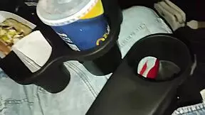 la cita de tinder se pone caliente en la sala de cine y terminamos follando en un motel