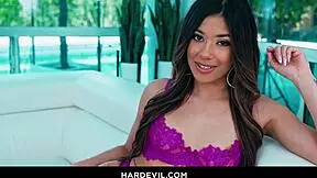 Want to see XXLayna Marie suck my cock in lingerie?