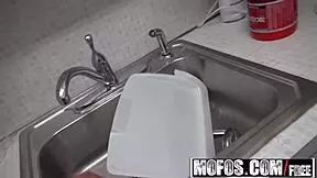 Latina jennifer ashley sucks cock