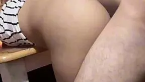 Inviting ex classmate to room during vacation