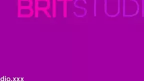 Teen nurse encourages cheating on girlfriend