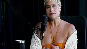 Seu forte é exibição se sente autêntica tem falta das preliminares não sai com homens sem planos e quando beijou mulheres - just joana watch on sheer red