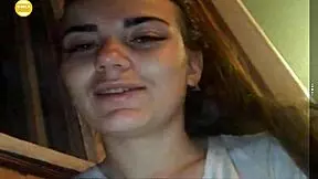 SEXY girl SHOWS BOOBS on WEBCAM!