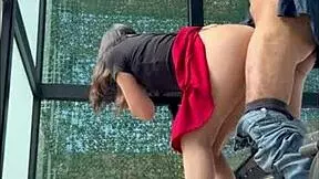 Hermanastra Argentina Sucks Cock in Gym