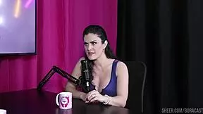 She says she's not available, but then gets naked and has her pussy licked in the motel - amanda smell