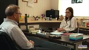 Sexy young doctor 18+ sucking cock then getting pussy fucked by horny old man 😏💦