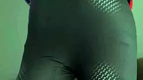 Miles Morales Homem Aranha Cosplay Batendo Uma Punheta E Gozando Bastante Bem Gostoso - Gozo Farto