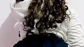 ¡Dios mío, cómo es posible que me lo hizo con un palo de escoba! El profesor se aprovecha de la inocencia de su alumna culona real casero 😱