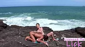 Tarra White Eats Pussy at Beach 😋