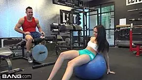 bang confessions: ariana marie fucks a random guy at the gym 😈