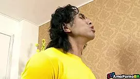 Tentando reviver um passado com minha meia-irmã, she tempts with taboo lingerie and blowjob.