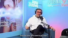 Teen lylapeach reaches 21 orgasms and squirts while whipped with bills on the fuckmachine podcast.