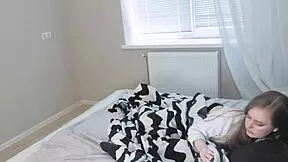 Stepdaughter Secretly Sucks My Cock While Her Stepmom Shows Me Her Tits!