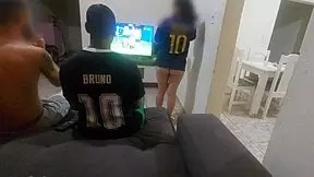 Fiz Sexo Com Amigo Do Meu Marido Por Causa De Uma Aposta Fiquei Com Tesão E Acabei Fazendo Dp Com Os Dois