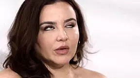 hot lesbian threesome with stepmommy natasha, hazel moore, and vanessa sky... hazel confesses her crush! 😍