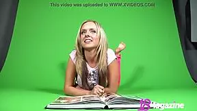 Wow, Brittany's Barefoot Ass Show!