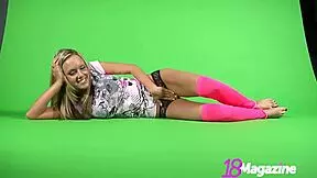 Wow, Brittany's Barefoot Ass Show!