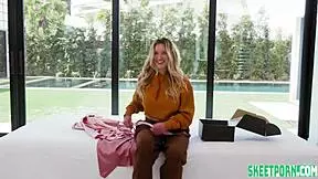 I am surfer girl royce making waves on the swells