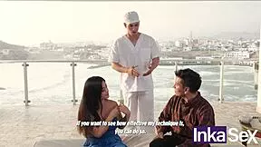 Masajista toca a mi joven esposa peruana y se la termina follando delante de mí