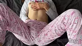 Asian stepdaughter gets fingered and squirts