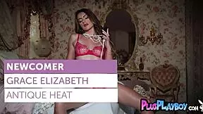 look at this perfect ass babe grace elizabeth posing in lingerie showing her big ass