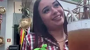 Boate Liberal Dei No Salão Na Frente De Todo Mundo