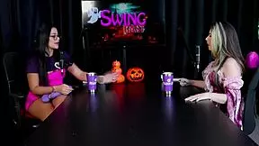 a primeira vez que deu o cu foi de frente e gosta de sua gozada � viciada em menage e bateu siririca no uber - raphaela savanah sheer red halloween