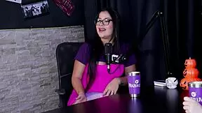 a primeira vez que deu o cu foi de frente e gosta de sua gozada � viciada em menage e bateu siririca no uber - raphaela savanah sheer red halloween